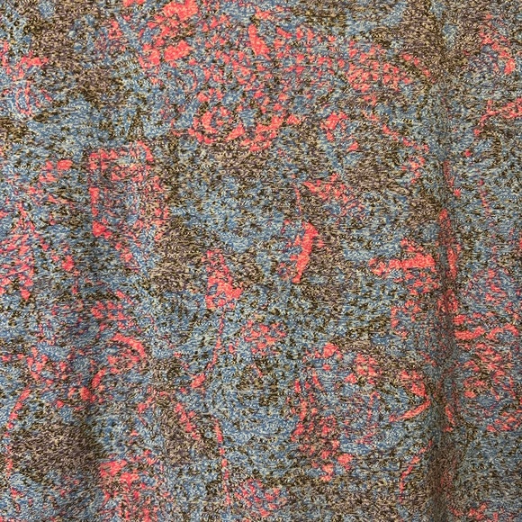 LuLaRoe "Randy" Raglan Knit Tee - Picture 2 of 6